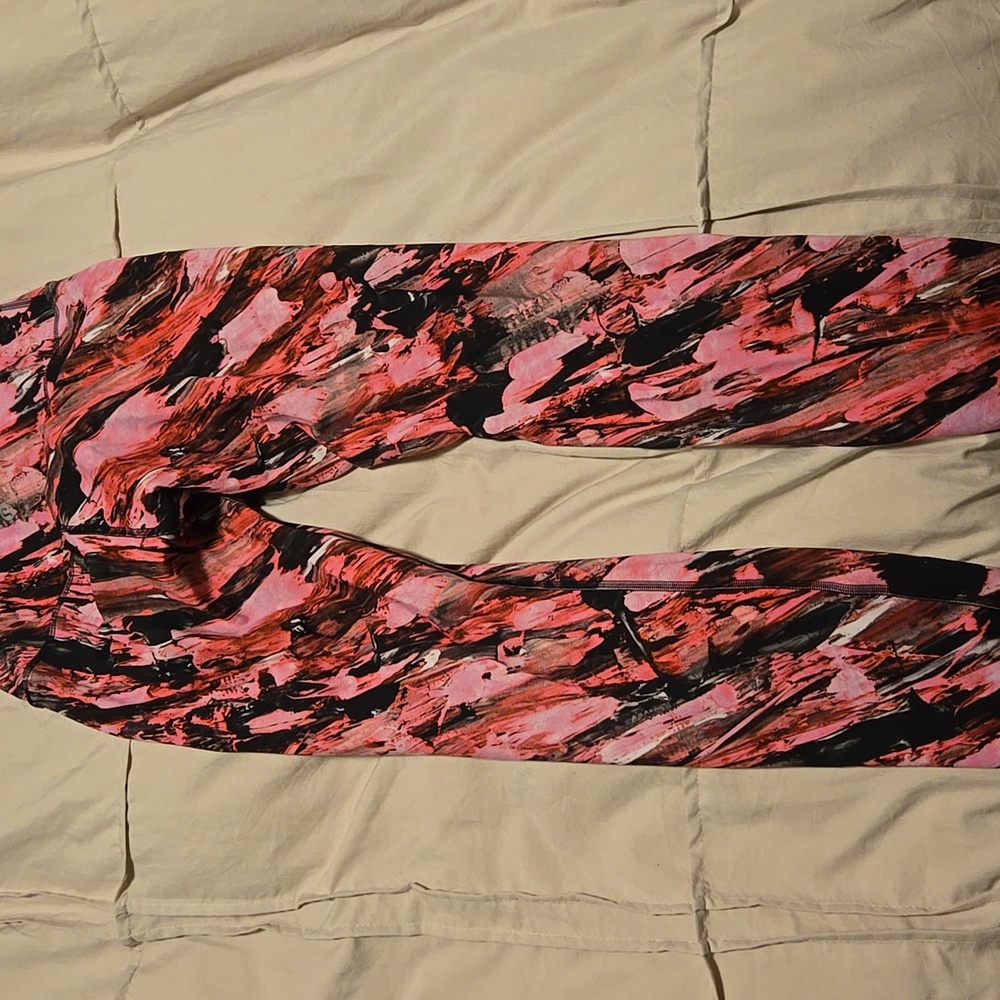 Lululemon Wunder Train Cropped Leggings - Picture 5 of 5